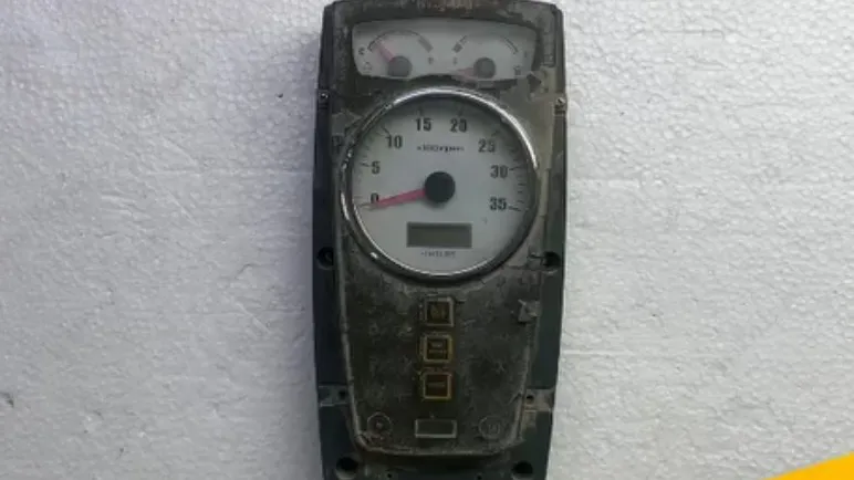 آموزش عیب یابی و تعمیر مانیتور بیل مکانیکی هیوندای R55w-7