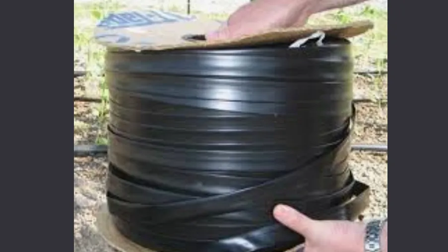نوار آبیاری قطره ای ( نوار تیپ ۲۰ سانتیمتری)