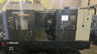 دستگاه تراش سه محور Doosan puma 2600 m cnc