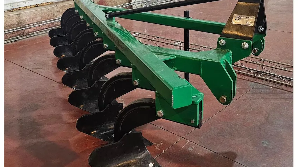 گاو آهن قلمی